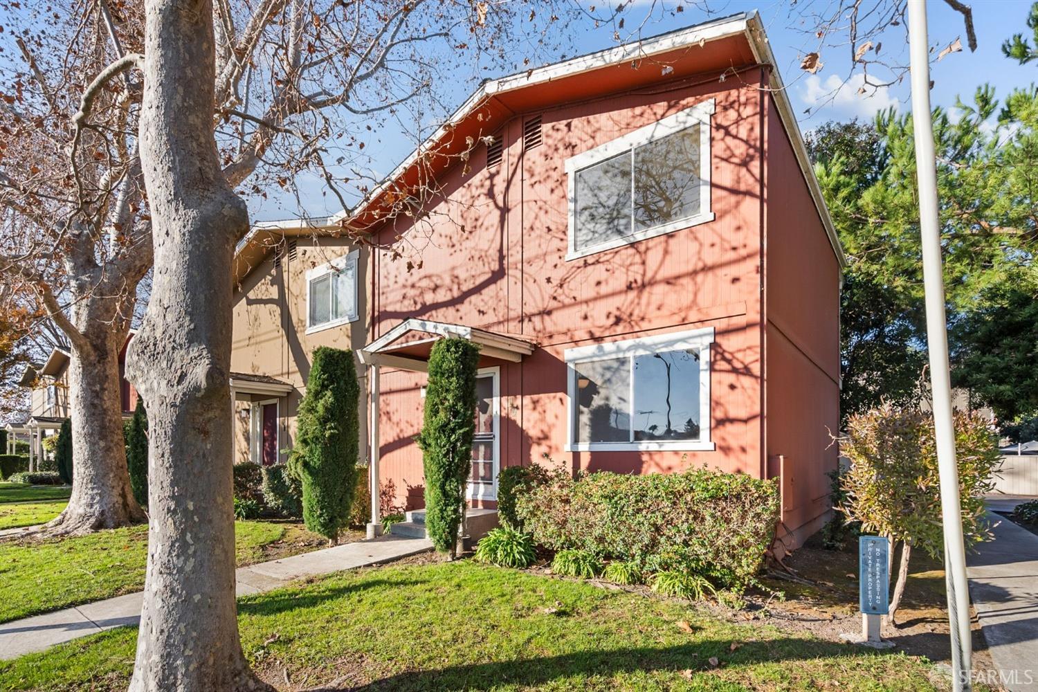 Detail Gallery Image 2 of 34 For 532 Tyrella Ave #18,  Mountain View,  CA 94043 - 3 Beds | 1/1 Baths