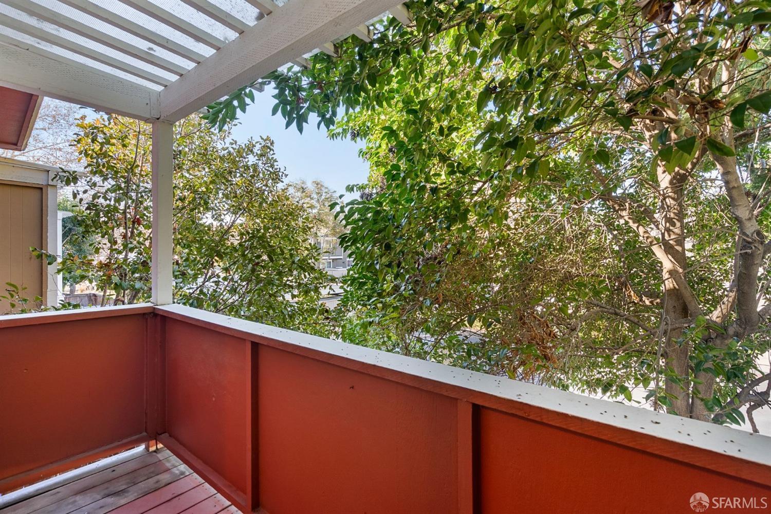 Detail Gallery Image 14 of 34 For 532 Tyrella Ave #18,  Mountain View,  CA 94043 - 3 Beds | 1/1 Baths