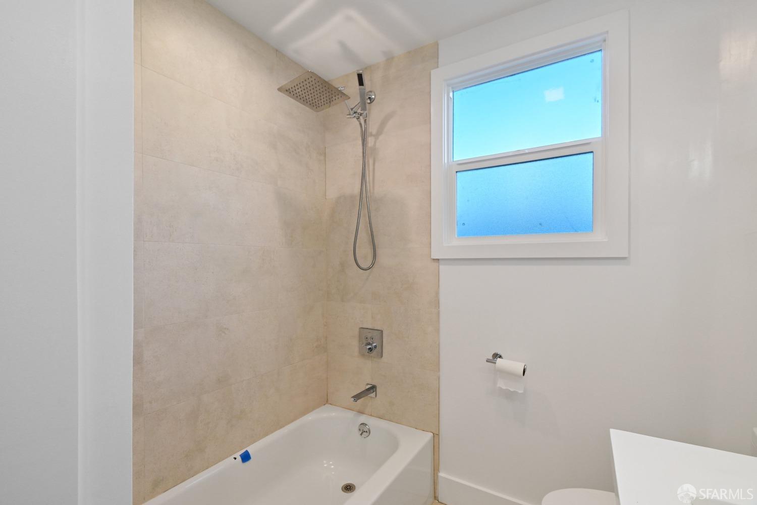 Detail Gallery Image 26 of 39 For 68 Dellbrook Ave, San Francisco,  CA 94131 - 3 Beds | 2 Baths