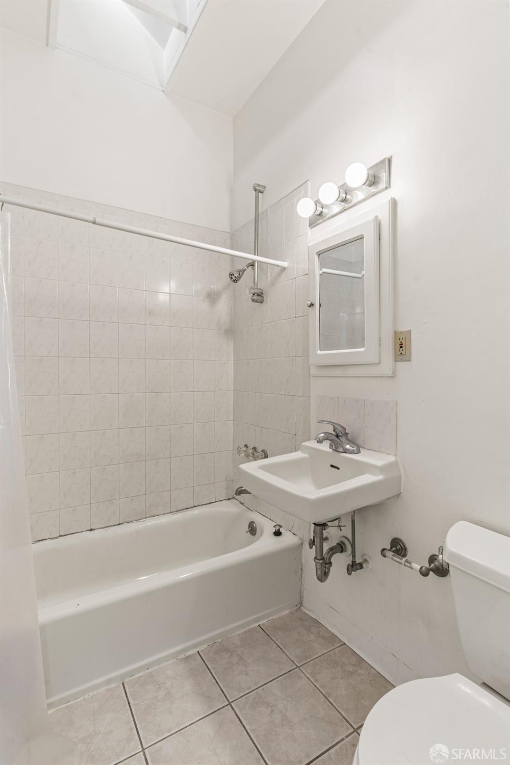 Detail Gallery Image 22 of 40 For 2724 Garber St a,  Berkeley,  CA 94705 - 2 Beds | 1 Baths