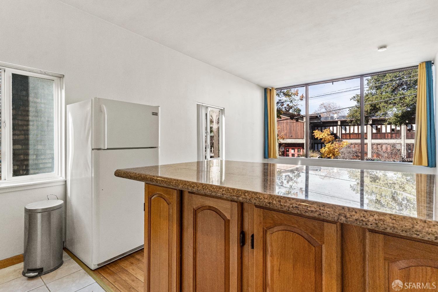 Detail Gallery Image 19 of 40 For 2724 Garber St a,  Berkeley,  CA 94705 - 2 Beds | 1 Baths