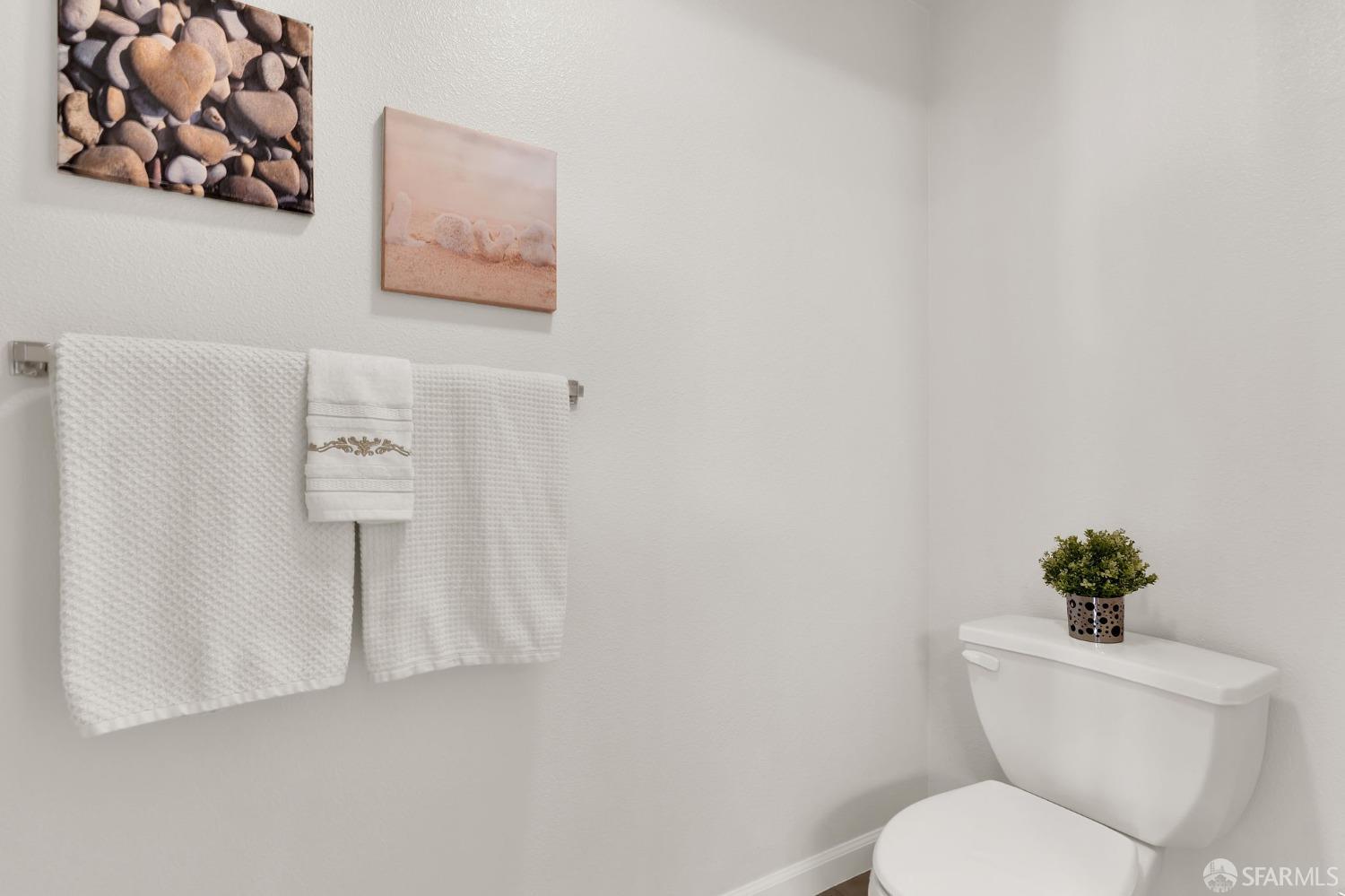 Detail Gallery Image 22 of 43 For 301 Crescent Ct #3303,  San Francisco,  CA 94134 - 2 Beds | 2 Baths