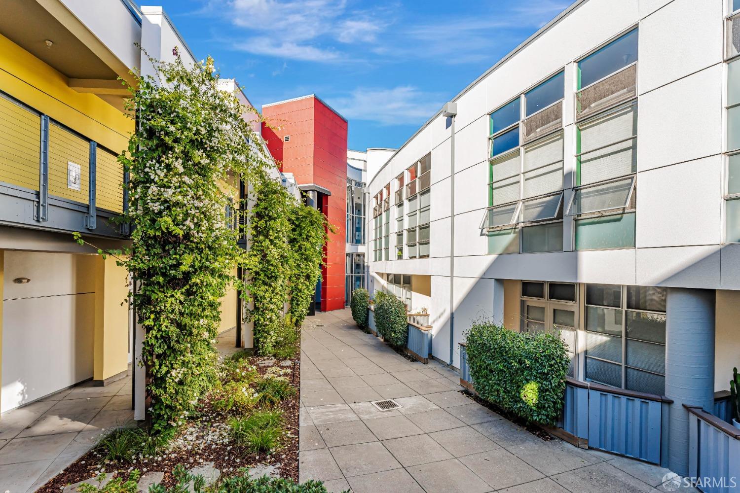 Detail Gallery Image 43 of 59 For 1200 65th St #202,  Emeryville,  CA 94608 - 2 Beds | 1 Baths