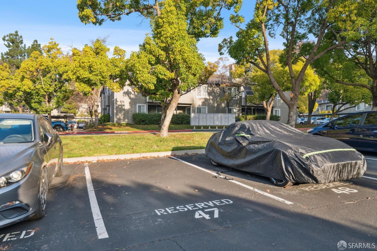 Detail Gallery Image 23 of 28 For 660 Canyon Oaks Dr #E,  Oakland,  CA 94605 - 2 Beds | 2 Baths