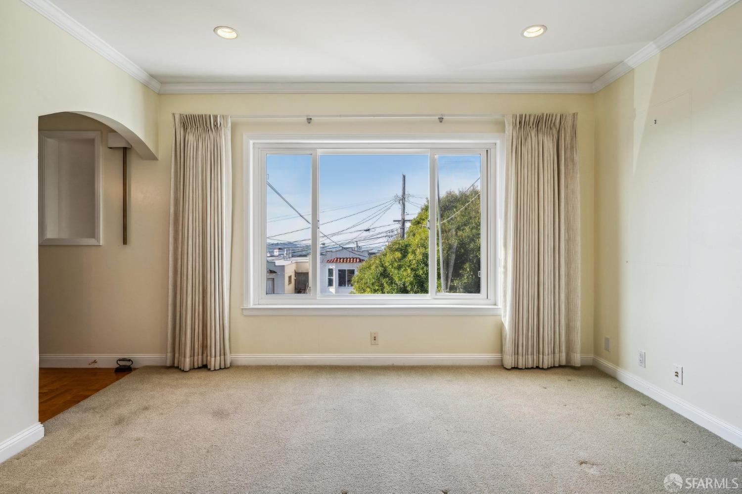 Detail Gallery Image 5 of 32 For 230 Ralston St, San Francisco,  CA 94132 - 3 Beds | 2 Baths