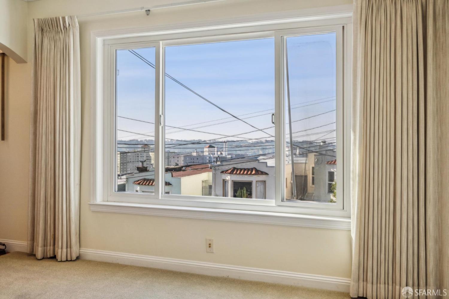 Detail Gallery Image 6 of 32 For 230 Ralston St, San Francisco,  CA 94132 - 3 Beds | 2 Baths