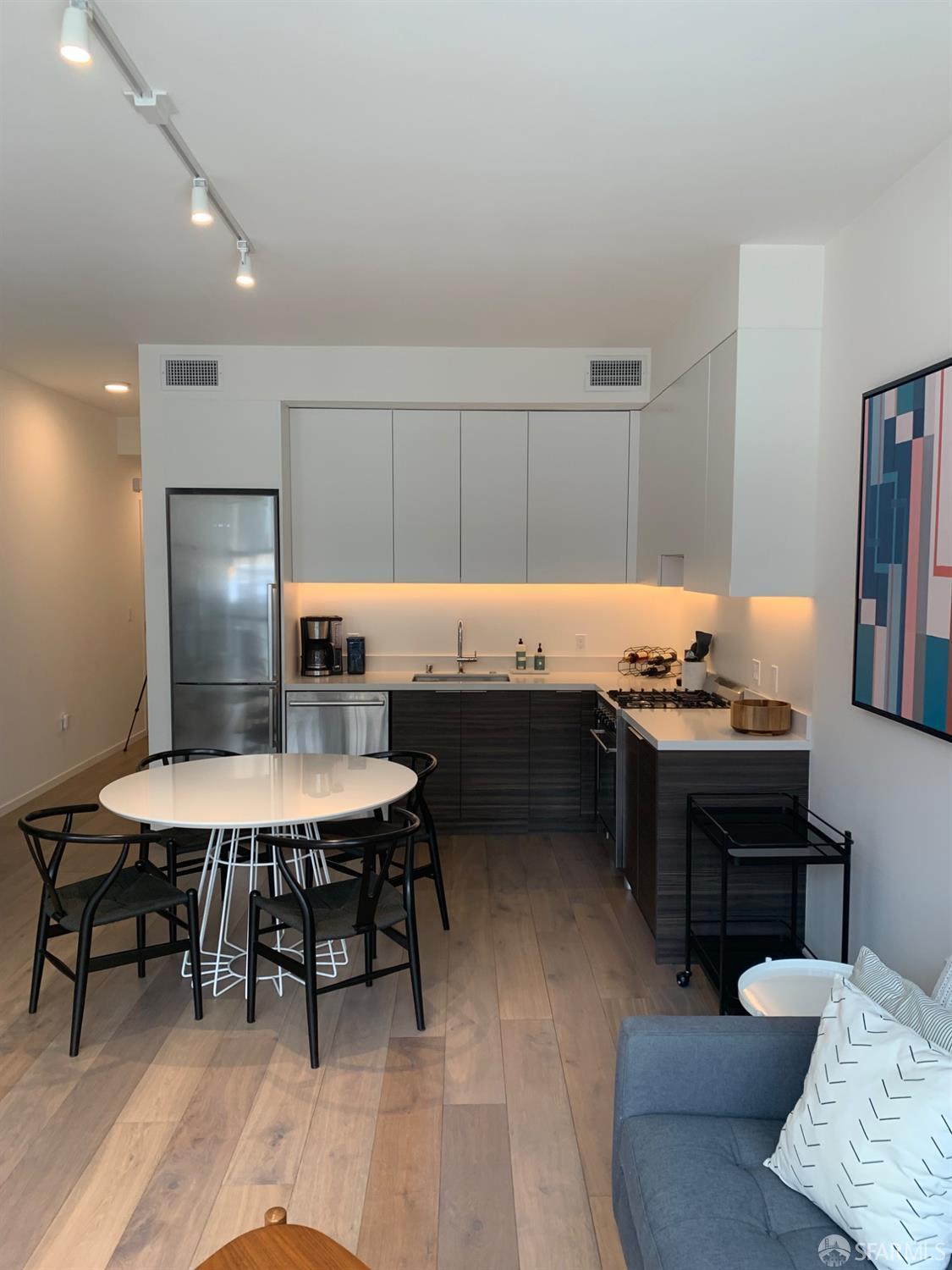 Detail Gallery Image 3 of 19 For 1433 Bush St #203,  San Francisco,  CA 94109 - 1 Beds | 1 Baths