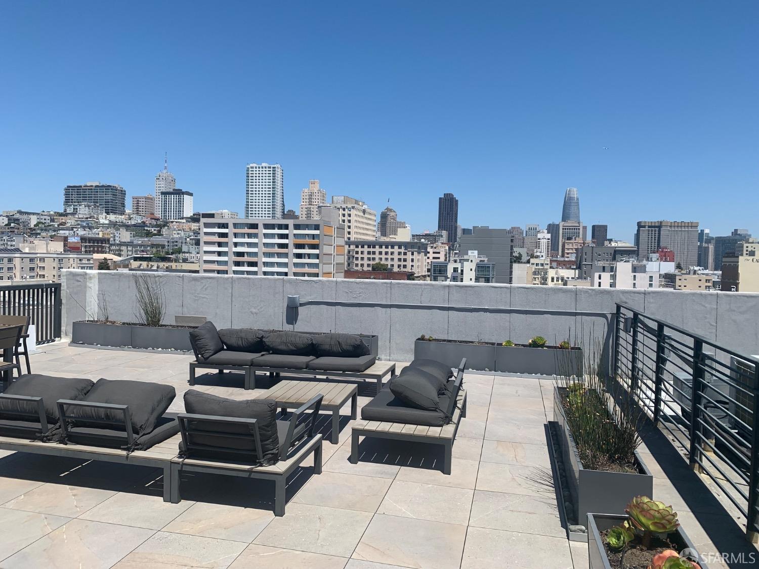 Detail Gallery Image 15 of 19 For 1433 Bush St #203,  San Francisco,  CA 94109 - 1 Beds | 1 Baths