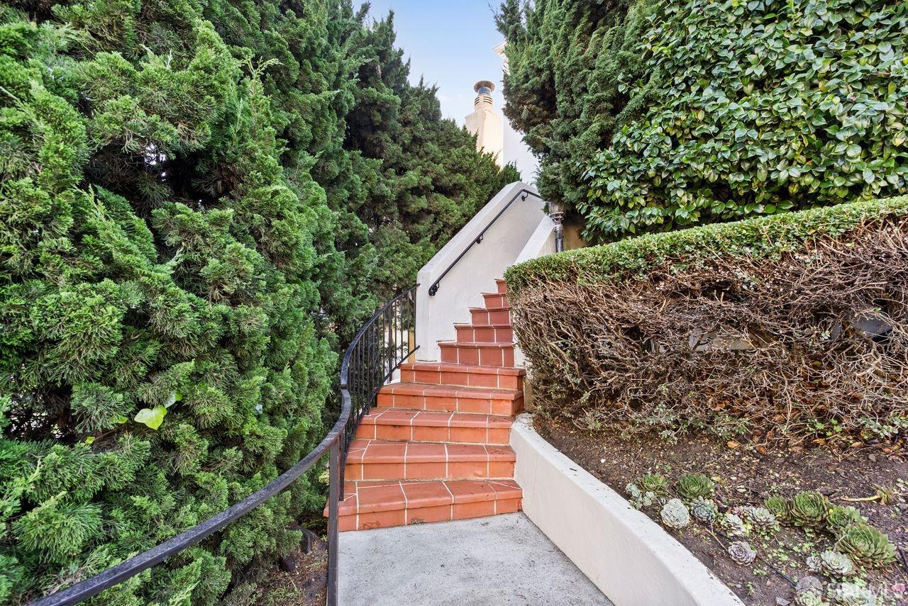 Detail Gallery Image 3 of 48 For 340 Yerba Buena Ave, San Francisco,  CA 94127 - 3 Beds | 2 Baths