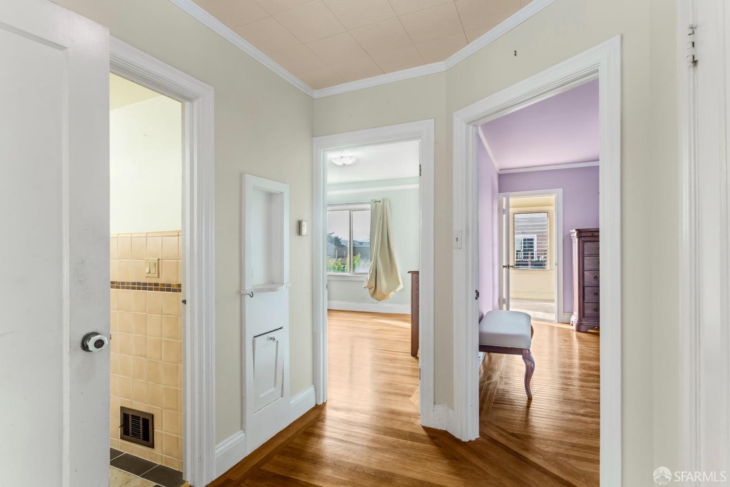 Detail Gallery Image 7 of 28 For 233 Tingley St, San Francisco,  CA 94112 - 2 Beds | 1/1 Baths