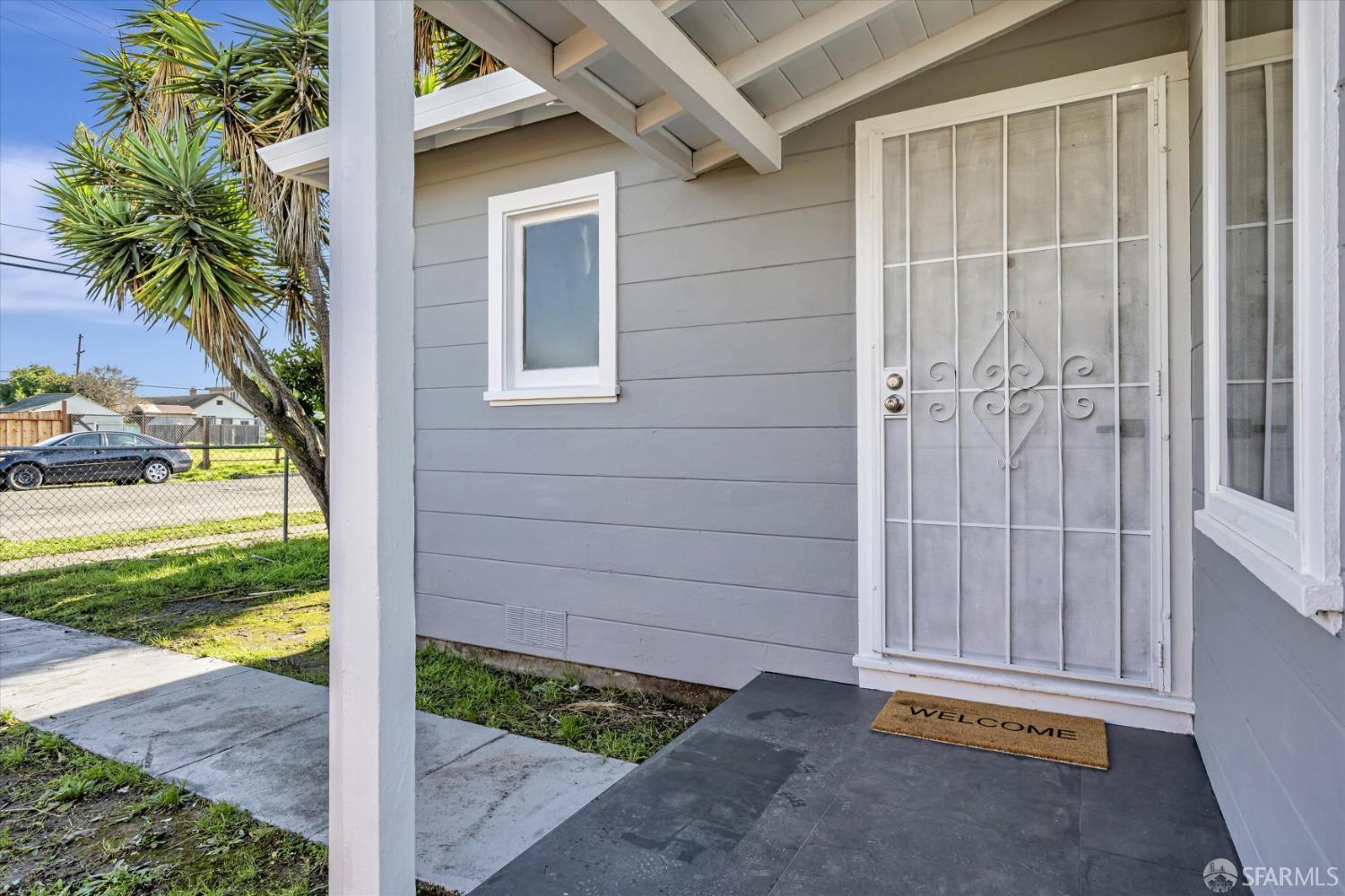 Detail Gallery Image 2 of 29 For 877 7th St, Richmond,  CA 94801 - 3 Beds | 1 Baths