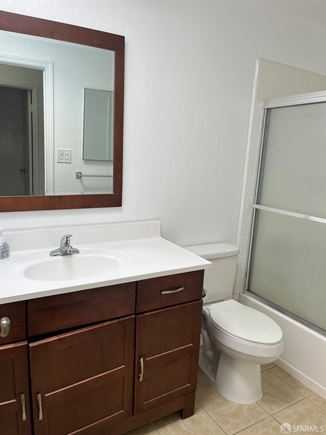 Detail Gallery Image 9 of 13 For 483 Lincoln Cir #7,  Millbrae,  CA 94030 - 2 Beds | 1/1 Baths