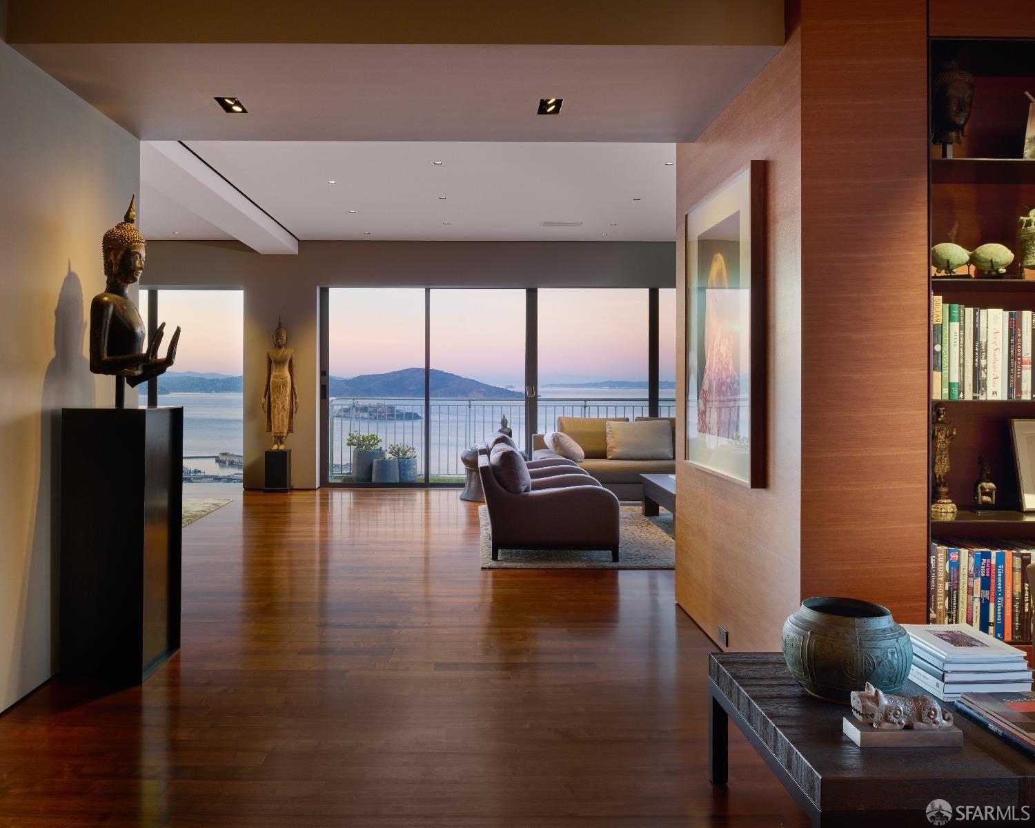 Detail Gallery Image 3 of 51 For 1750 Taylor St #1901,  San Francisco,  CA 94133 - 2 Beds | 2/1 Baths