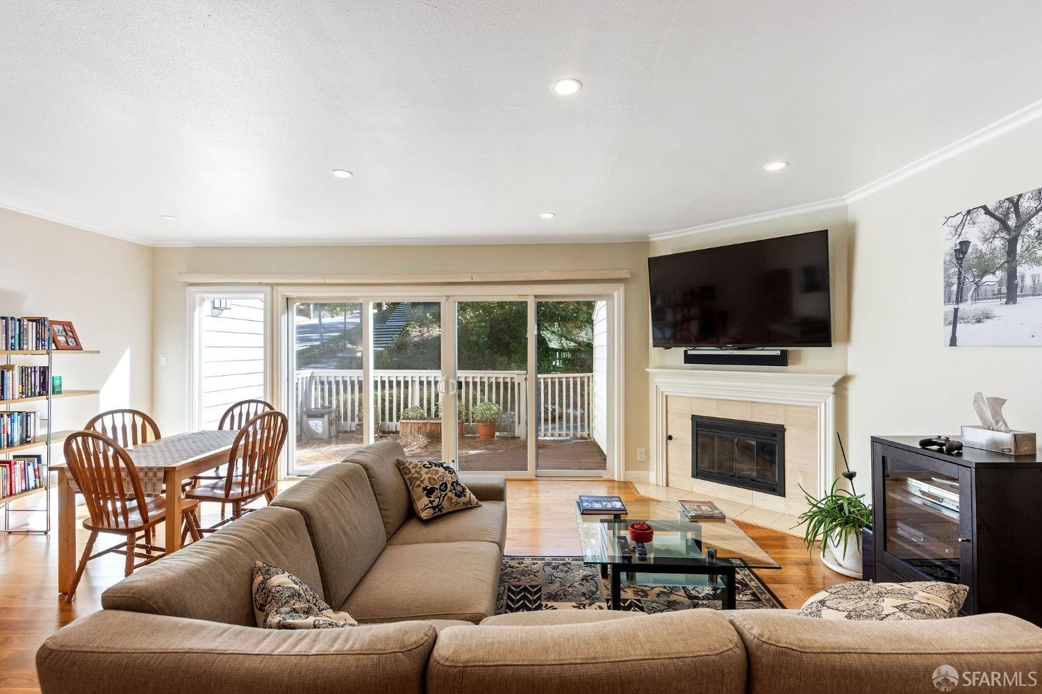 Detail Gallery Image 3 of 41 For 431 Woodminster Dr, Moraga,  CA 94556 - 3 Beds | 2/1 Baths