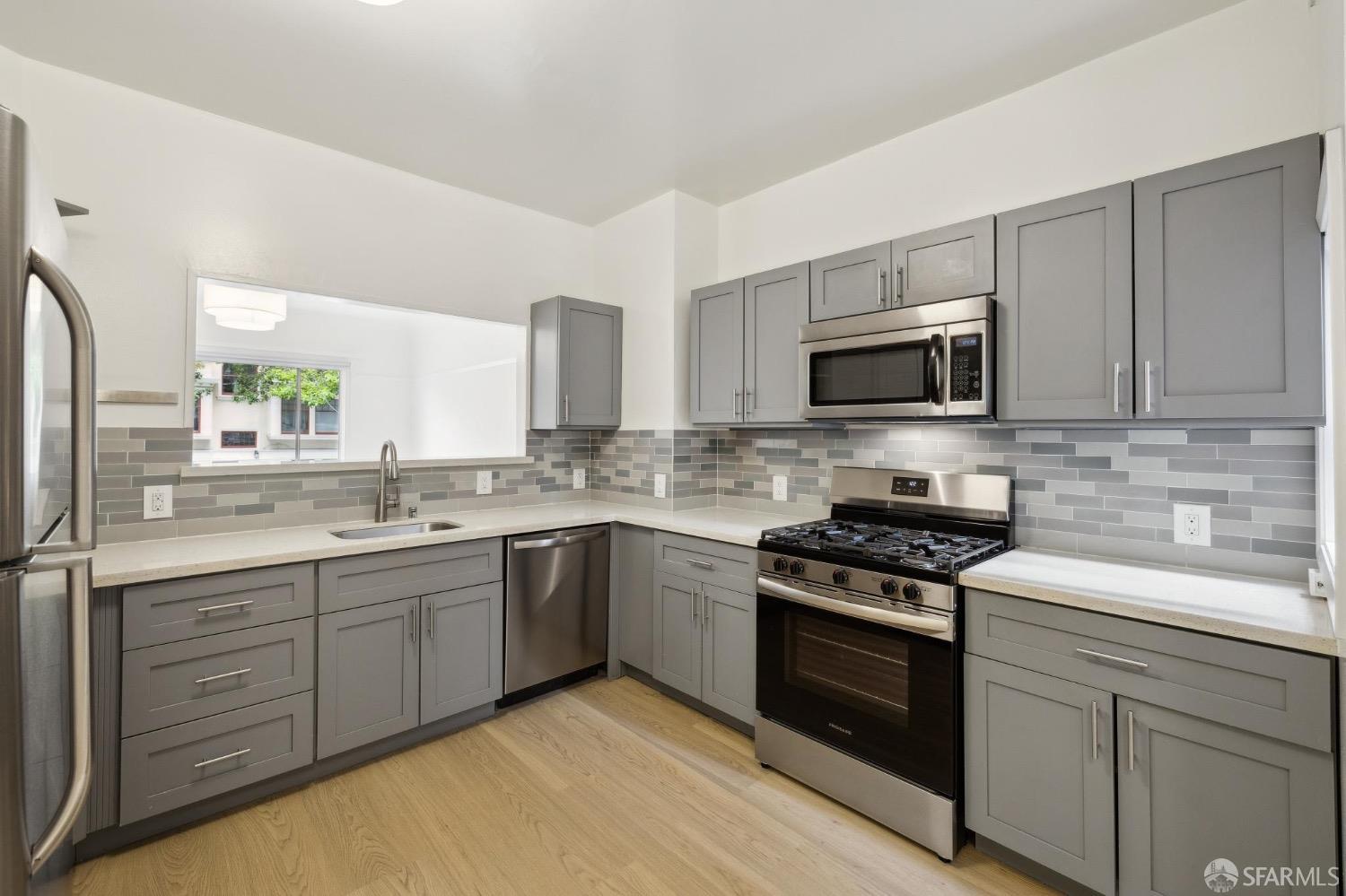 Detail Gallery Image 7 of 48 For 789 Page St, San Francisco,  CA 94117 - – Beds | – Baths