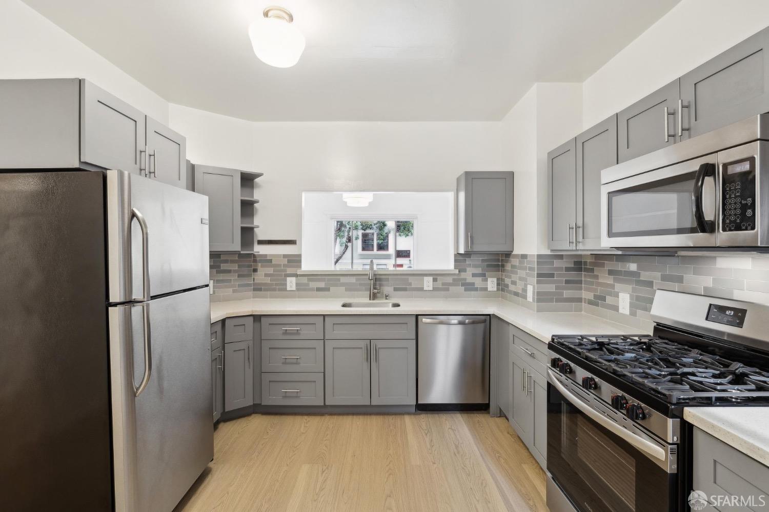 Detail Gallery Image 8 of 48 For 789 Page St, San Francisco,  CA 94117 - – Beds | – Baths