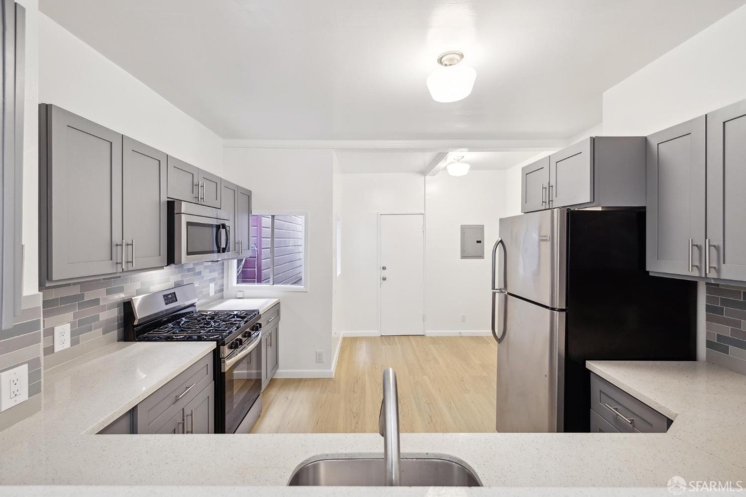 Detail Gallery Image 11 of 48 For 789 Page St, San Francisco,  CA 94117 - – Beds | – Baths