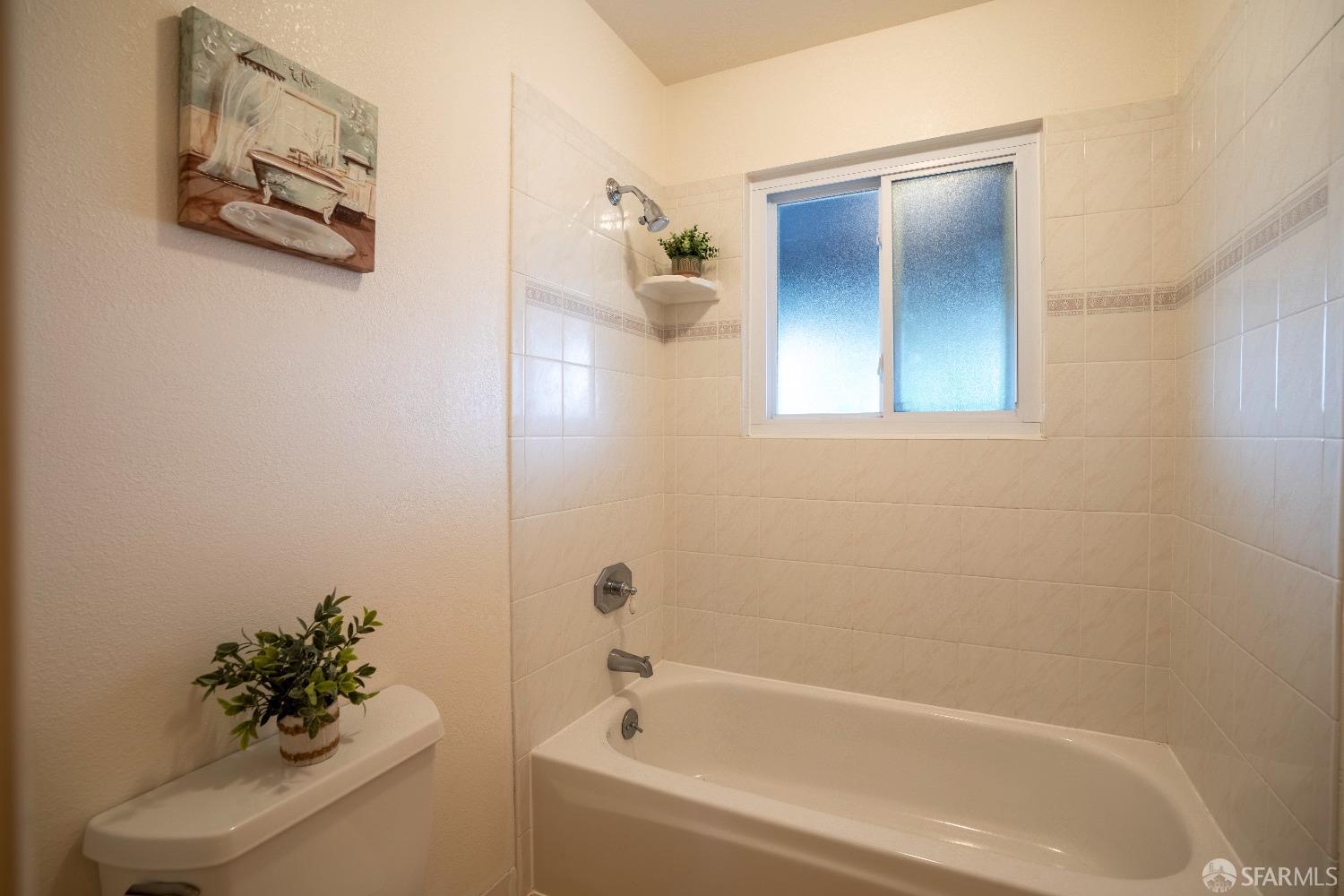 Detail Gallery Image 26 of 60 For 4301 Hillview Dr, Pittsburg,  CA 94565 - 3 Beds | 2 Baths