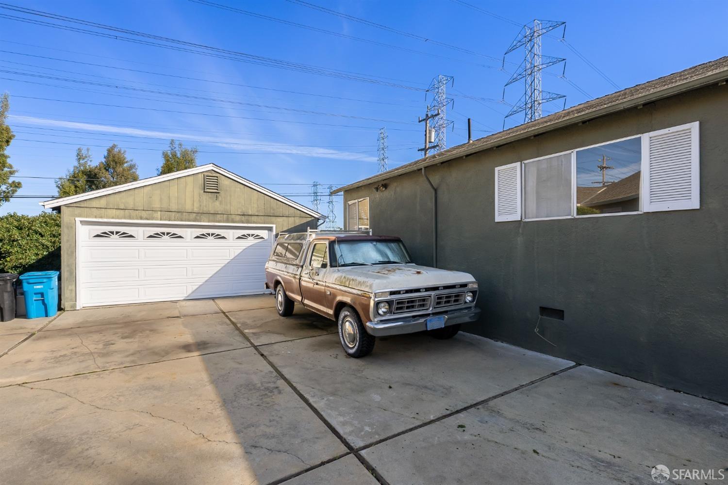 Detail Gallery Image 32 of 47 For 201 Ryder St, San Mateo,  CA 94401 - 3 Beds | 2/1 Baths