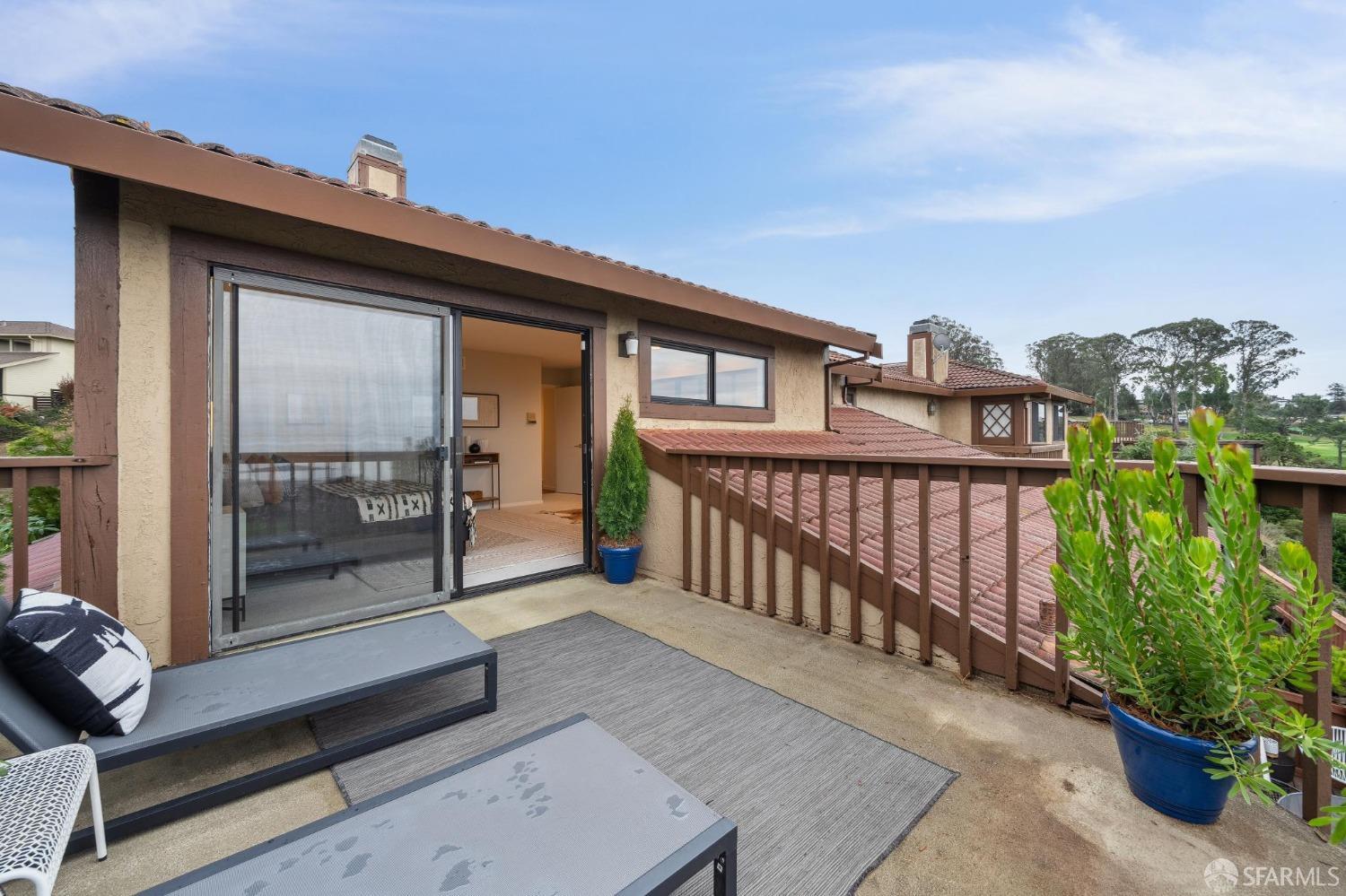 Detail Gallery Image 65 of 95 For 2227 Spyglass Ln, El Cerrito,  CA 94530 - 3 Beds | 2/1 Baths