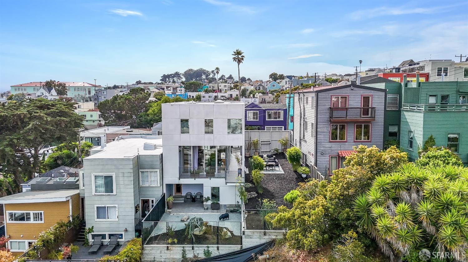 Detail Gallery Image 37 of 57 For 147 Bronte St, San Francisco,  CA 94110 - 4 Beds | 3/1 Baths