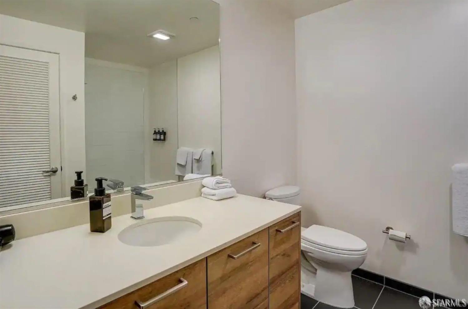Photo #9: 425004727 Listing: Photo #9