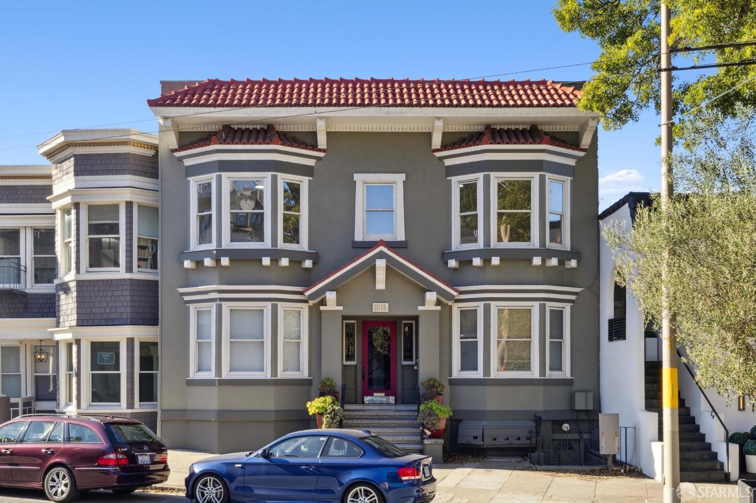 MLS: 424073753 Condo For Sale