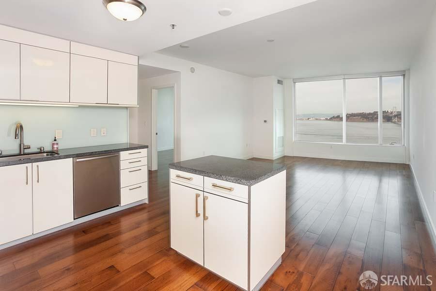 Detail Gallery Image 1 of 1 For 338 Spear St 18c,  San Francisco,  CA 94105 - 1 Beds | 1 Baths