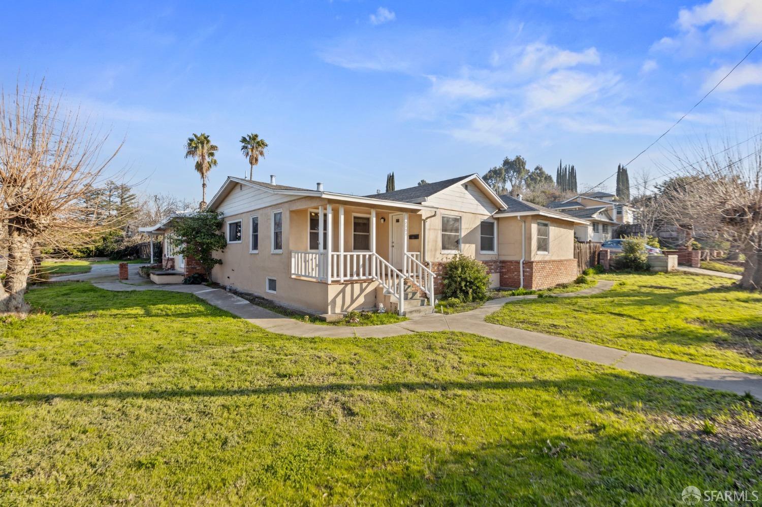 Detail Gallery Image 1 of 1 For 2901 Sunset Ln, Antioch,  CA 94509 - 4 Beds | 3 Baths