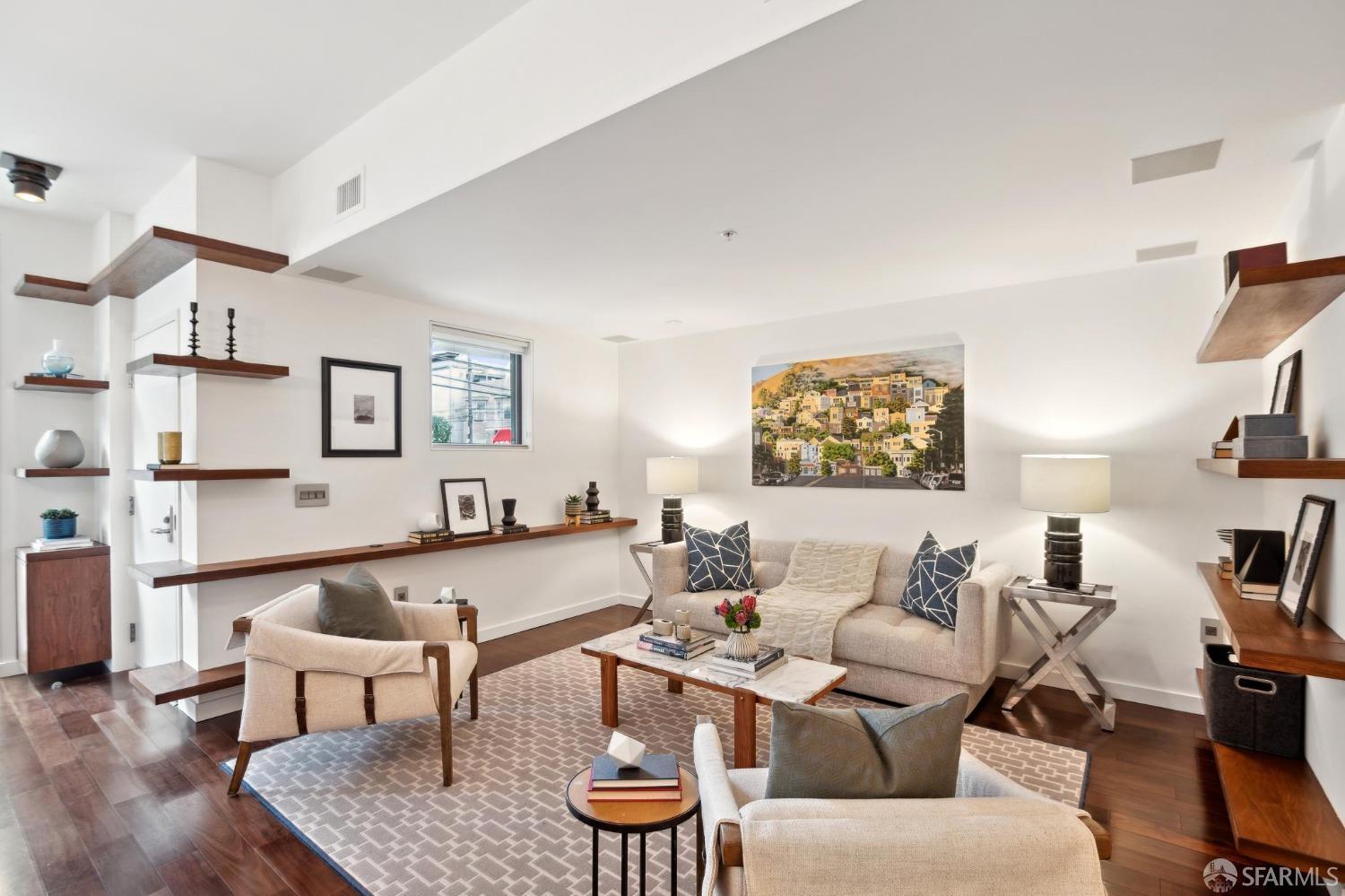 Photo #4: 425007553 Listing 