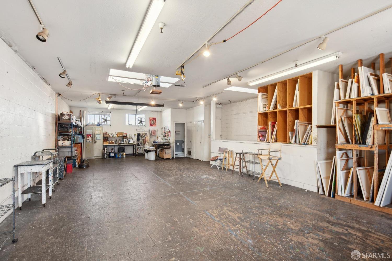 Detail Gallery Image 23 of 25 For 2014 Oakdale Ave, San Francisco,  CA 94124 - – Beds | – Baths