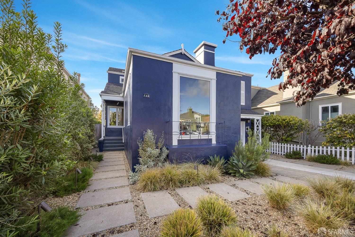 Detail Gallery Image 1 of 1 For 136 Denslowe Dr, San Francisco,  CA 94132 - 3 Beds | 3 Baths