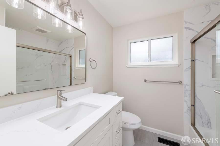 Detail Gallery Image 14 of 41 For 3430 Morningside Dr, El Sobrante,  CA 94803 - 4 Beds | 3 Baths