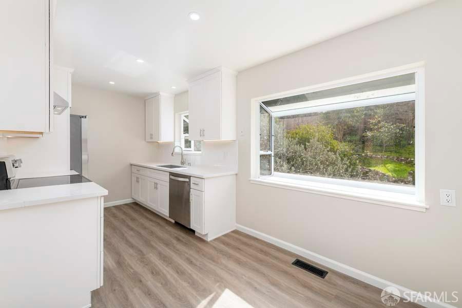 Detail Gallery Image 10 of 41 For 3430 Morningside Dr, El Sobrante,  CA 94803 - 4 Beds | 3 Baths