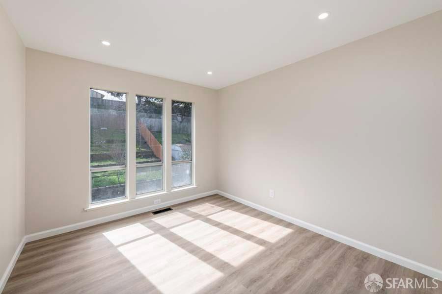 Detail Gallery Image 18 of 41 For 3430 Morningside Dr, El Sobrante,  CA 94803 - 4 Beds | 3 Baths