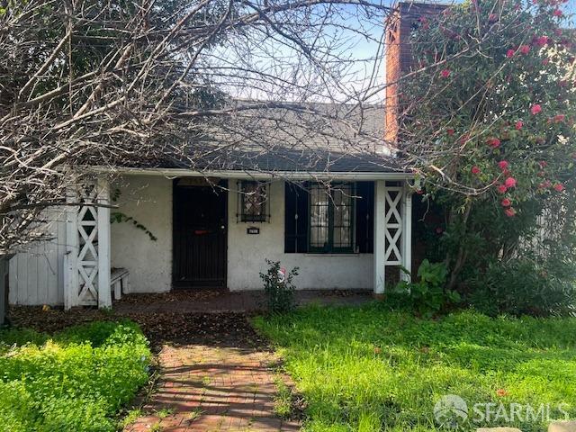 Detail Gallery Image 1 of 1 For 7535 Outlook Ave. Ave, Oakland,  CA 94605 - 4 Beds | 1/1 Baths