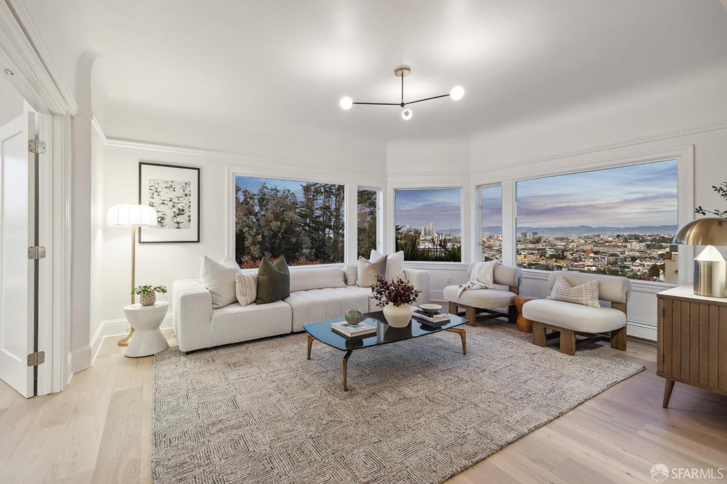 Photo #2: 425013609 Listing 