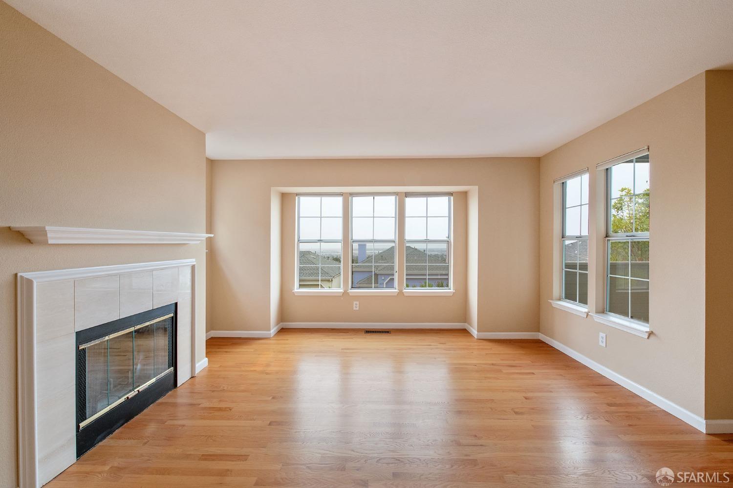 Detail Gallery Image 46 of 54 For 4369 Terrabella Way, Oakland,  CA 94619 - 3 Beds | 2 Baths
