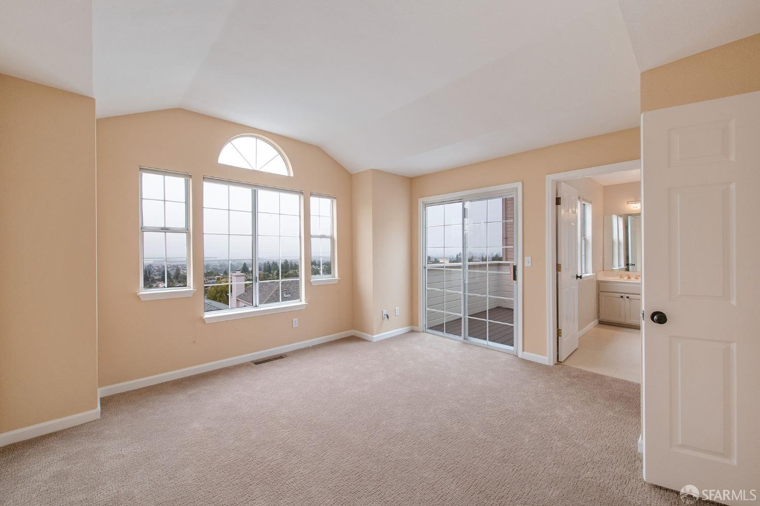 Detail Gallery Image 32 of 54 For 4369 Terrabella Way, Oakland,  CA 94619 - 3 Beds | 2 Baths