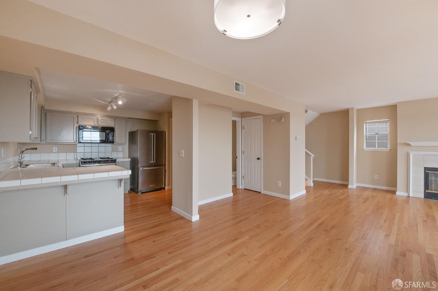 Detail Gallery Image 39 of 54 For 4369 Terrabella Way, Oakland,  CA 94619 - 3 Beds | 2 Baths