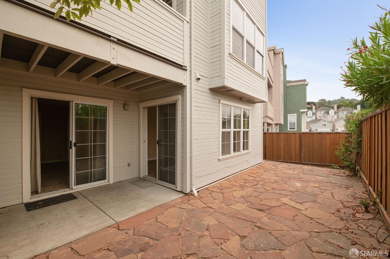 Detail Gallery Image 16 of 54 For 4369 Terrabella Way, Oakland,  CA 94619 - 3 Beds | 2 Baths