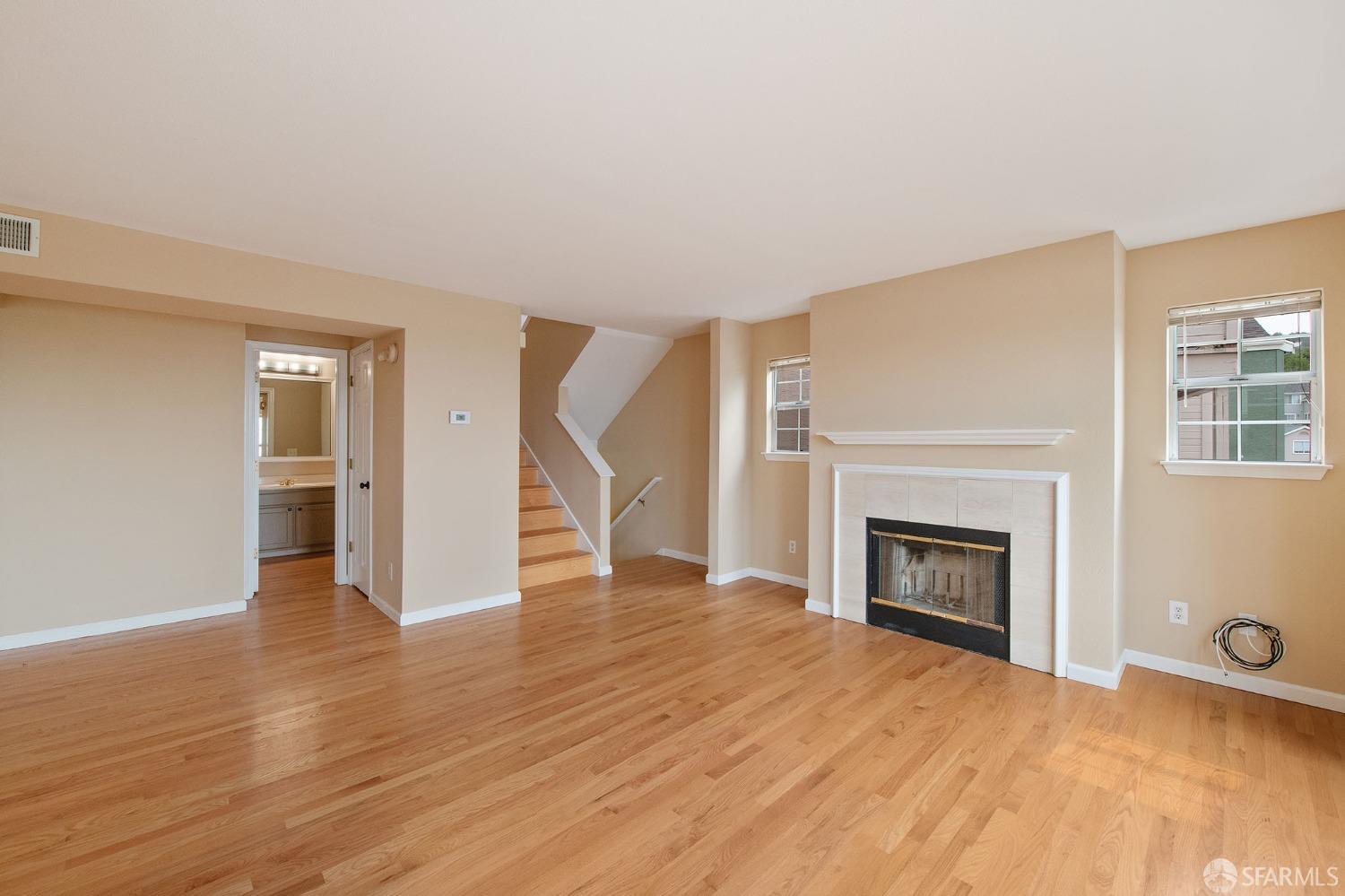 Detail Gallery Image 2 of 54 For 4369 Terrabella Way, Oakland,  CA 94619 - 3 Beds | 2 Baths