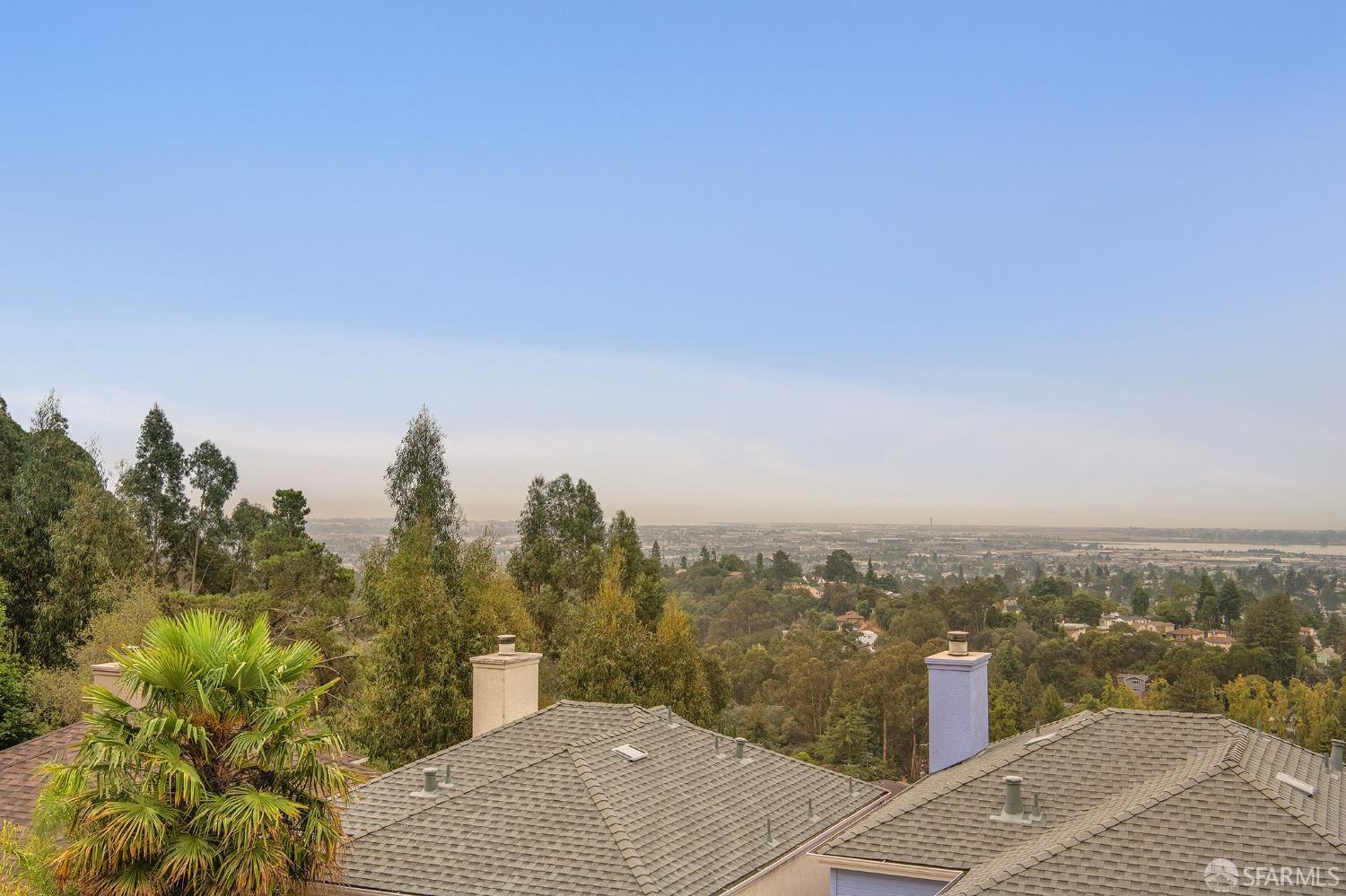 Detail Gallery Image 35 of 54 For 4369 Terrabella Way, Oakland,  CA 94619 - 3 Beds | 2 Baths