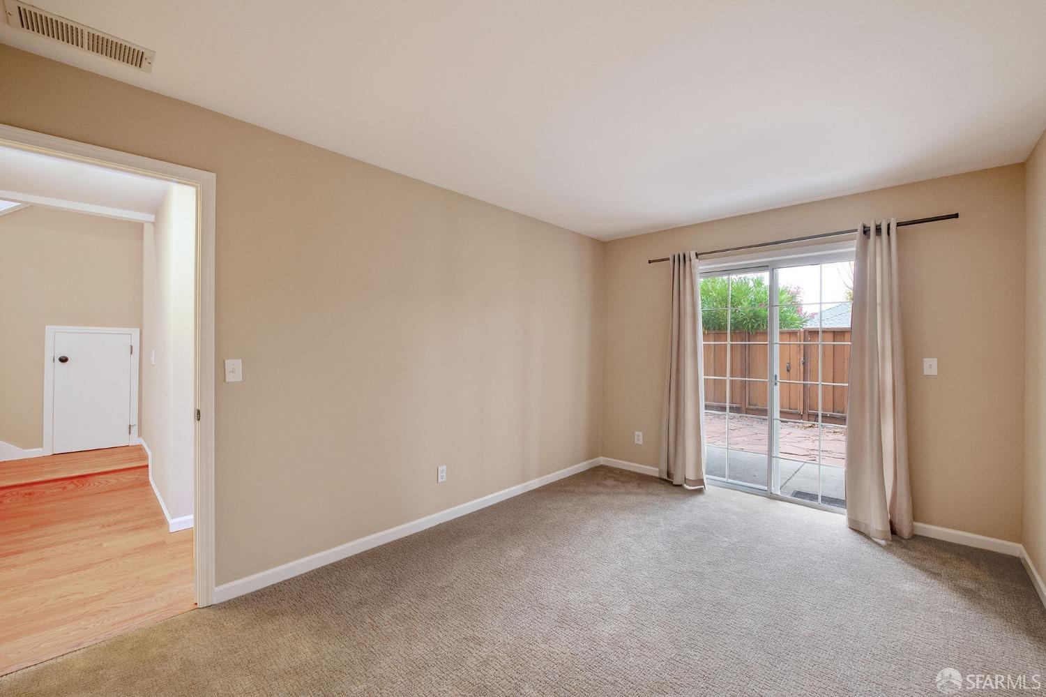 Detail Gallery Image 14 of 54 For 4369 Terrabella Way, Oakland,  CA 94619 - 3 Beds | 2 Baths