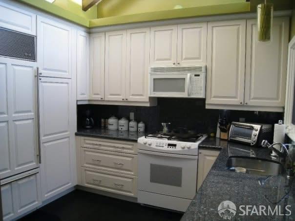 Photo #3: 425012515 Listing 