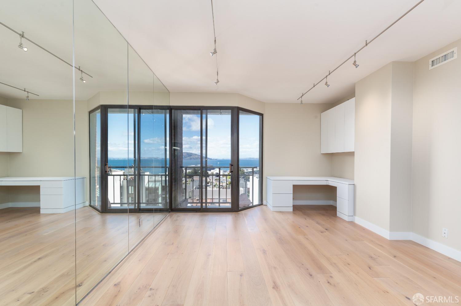 Detail Gallery Image 11 of 33 For 101 Lombard St 903w,  San Francisco,  CA 94111 - 2 Beds | 2 Baths