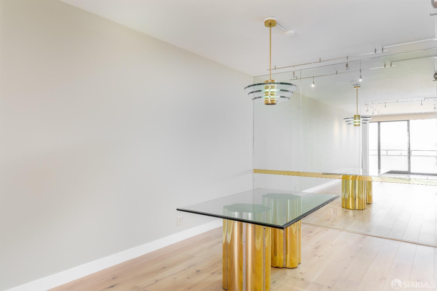 Detail Gallery Image 2 of 33 For 101 Lombard St 903w,  San Francisco,  CA 94111 - 2 Beds | 2 Baths