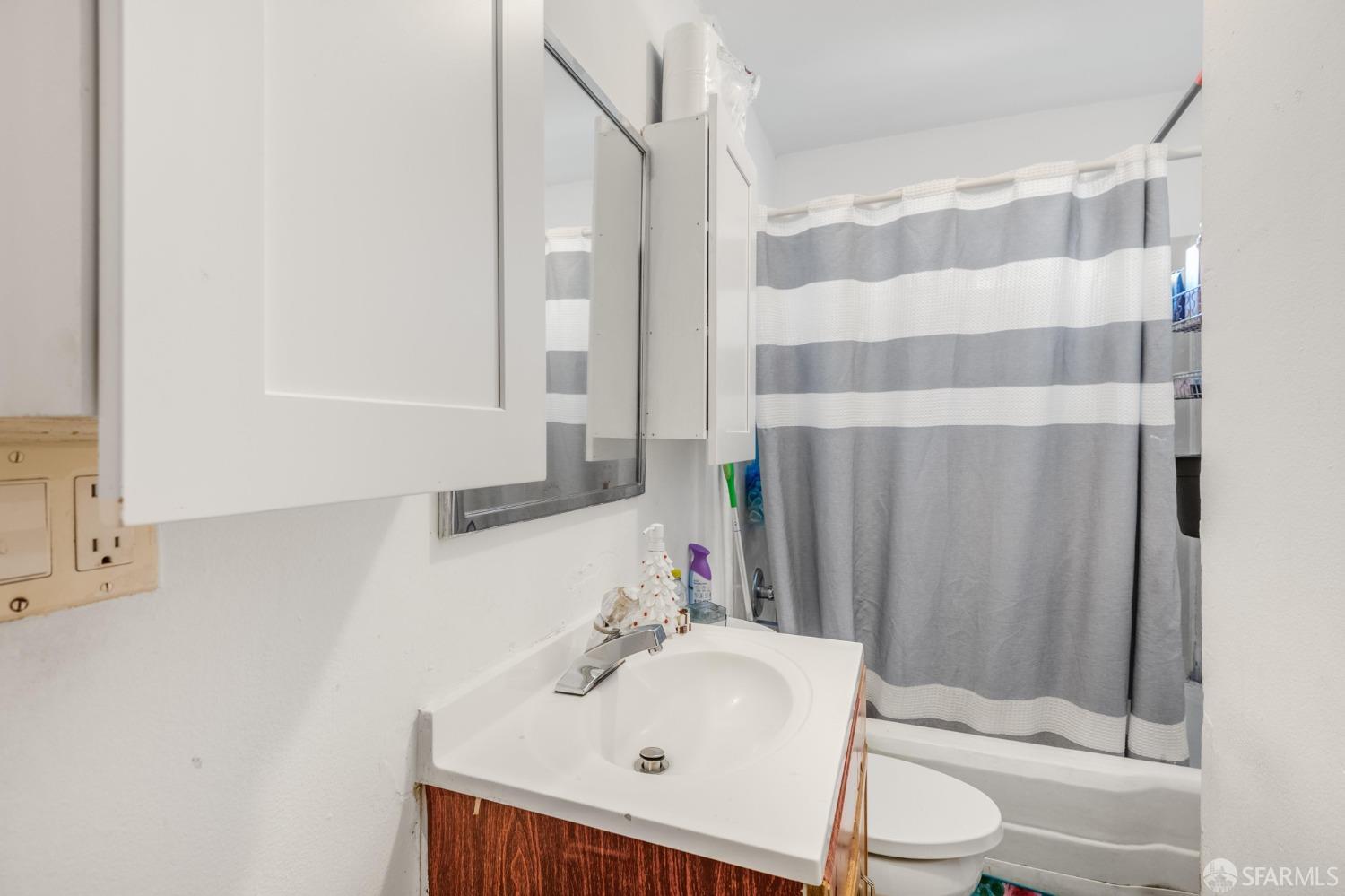 Detail Gallery Image 7 of 14 For 736 Cedar St, Redwood City,  CA 94063 - – Beds | – Baths