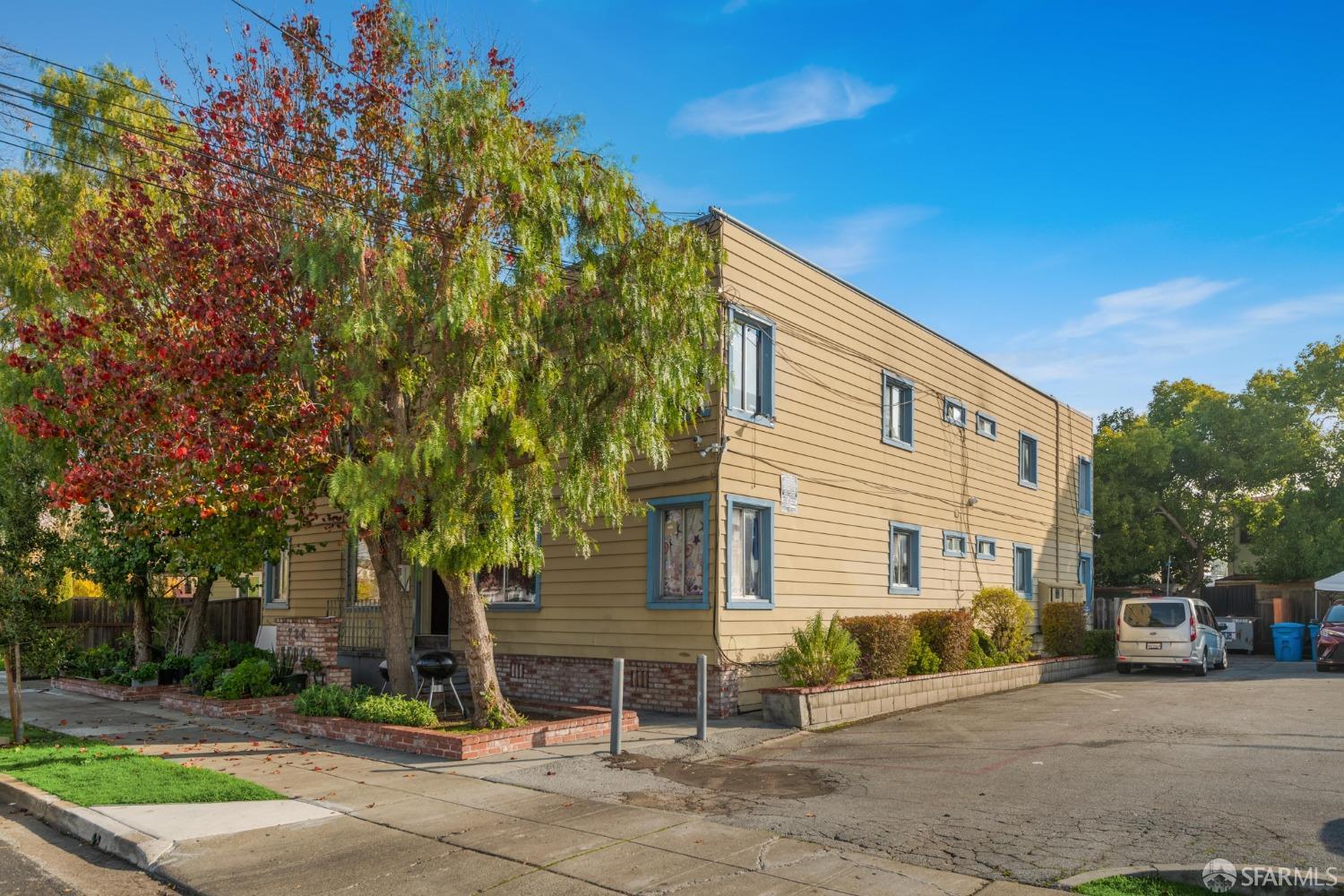 Detail Gallery Image 3 of 14 For 736 Cedar St, Redwood City,  CA 94063 - – Beds | – Baths