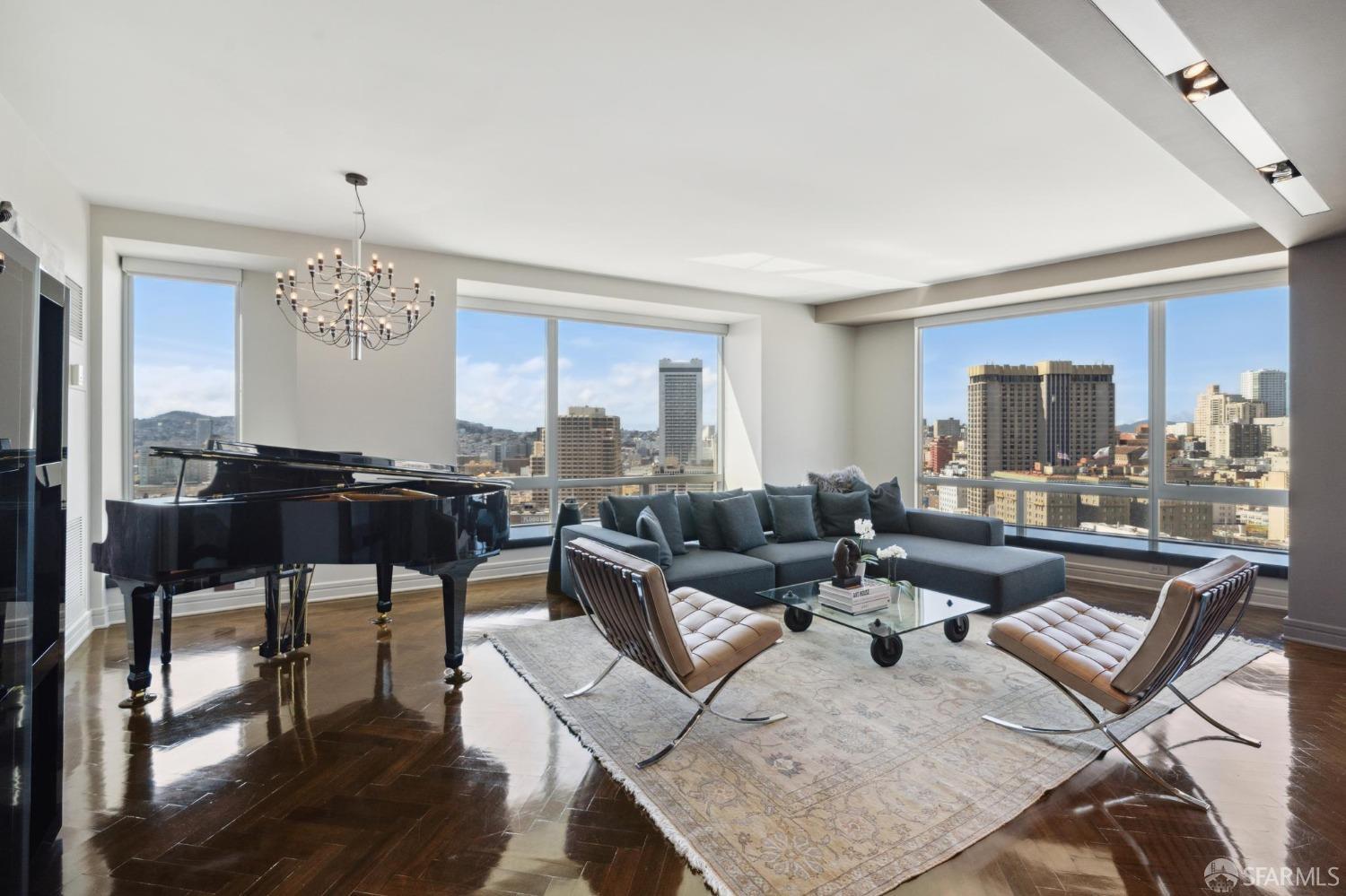 Photo #3: 425017147 Listing 